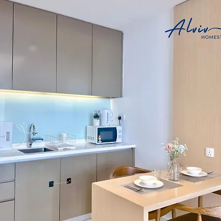 Alviv 99 Suites I Family Suite I 4-7 Pax I 5Minsmelakacruise I Jonkerst Exterior photo